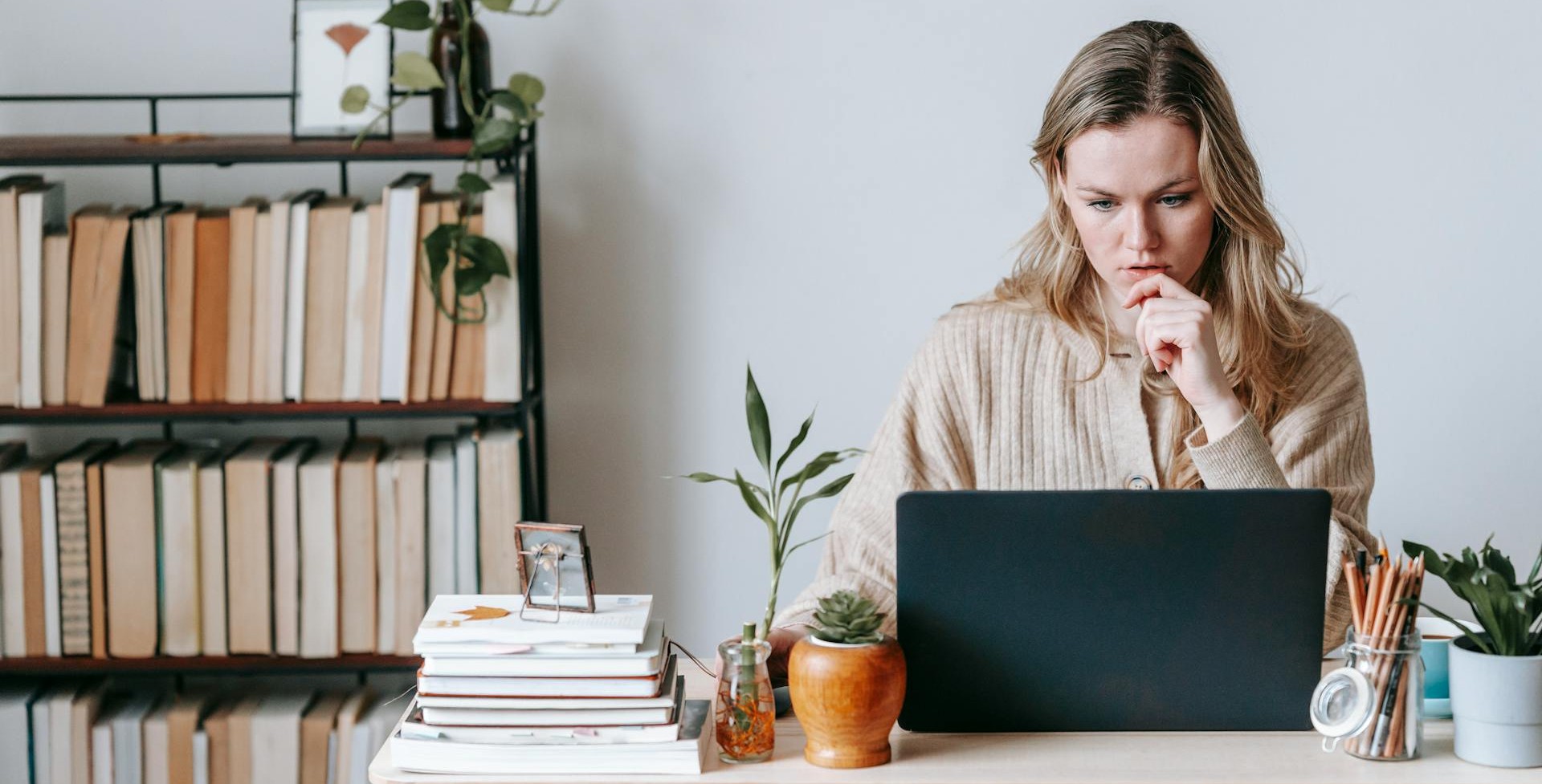 Lady at a laptop